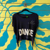 Camiseta azul con flecos