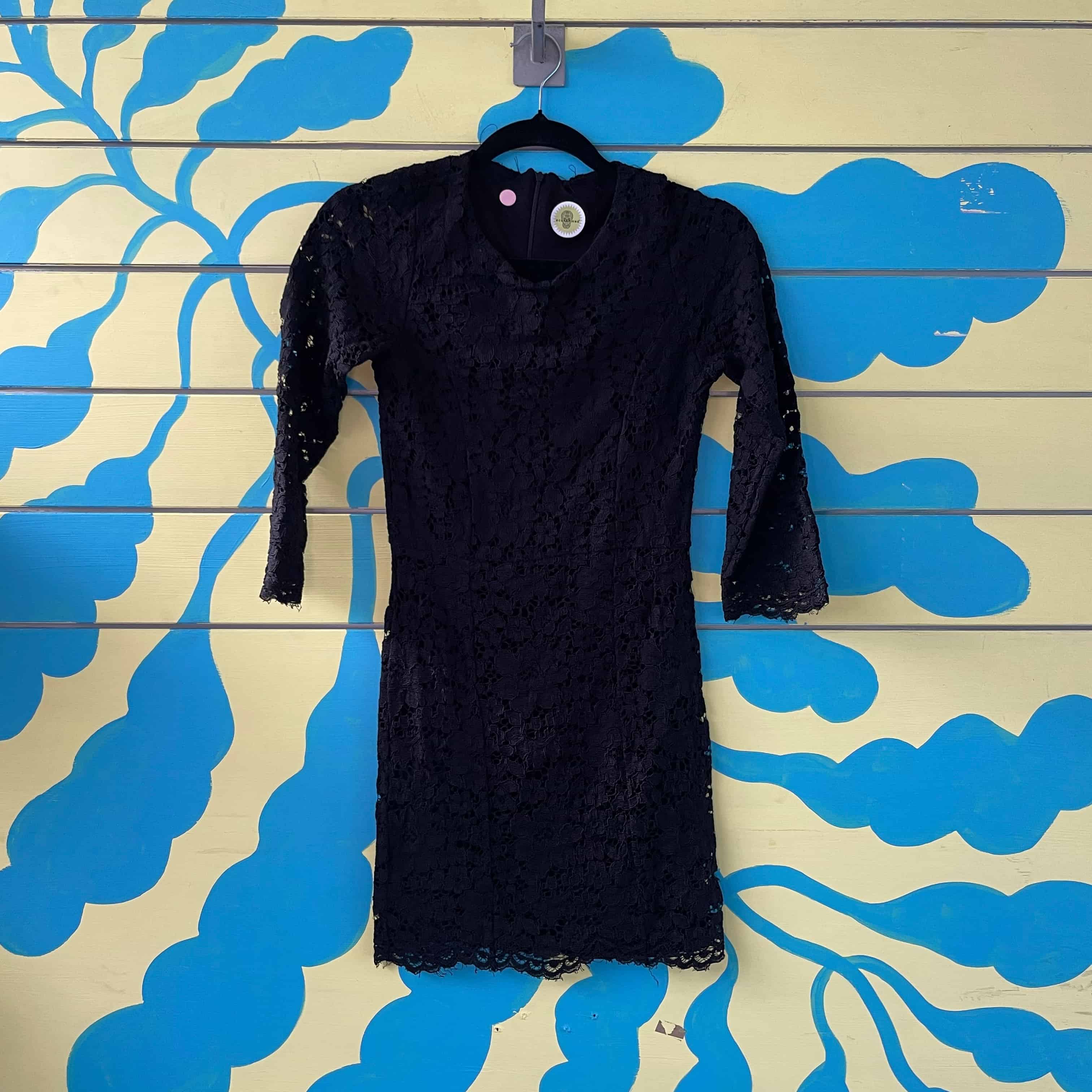 Vestido negro con encaje - Gallery 1