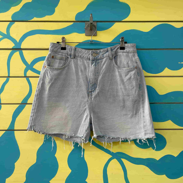 short jean azul