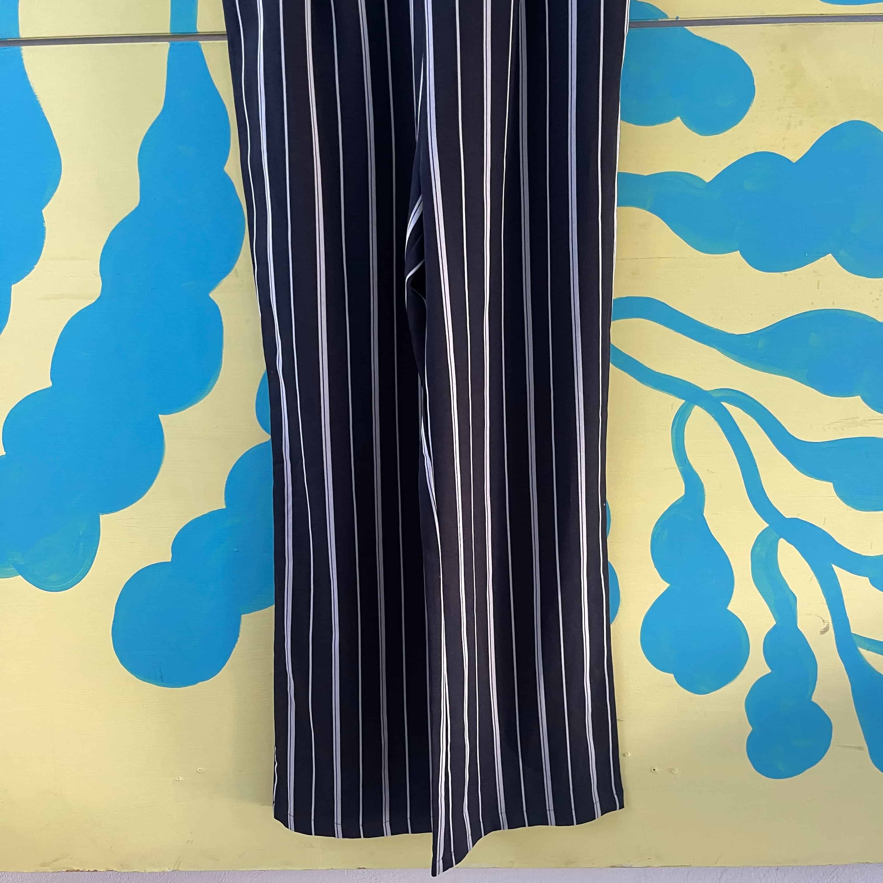 Enterizo pantalon azul de rayas blancas - Gallery 4
