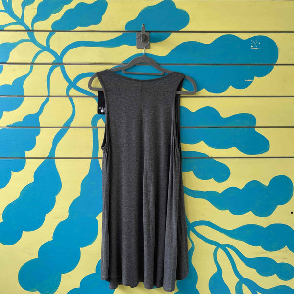 Camiseta gris de P& Rose talla S - Secondary