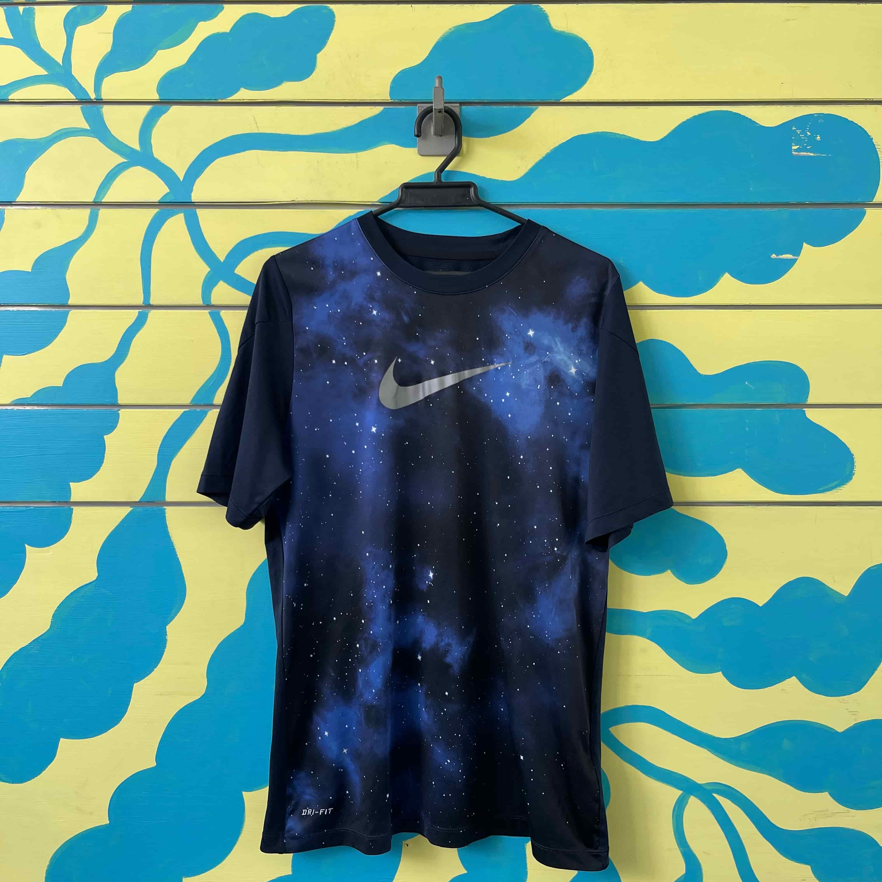 Camiseta negra con estrellas hombre talla L - Gallery 1