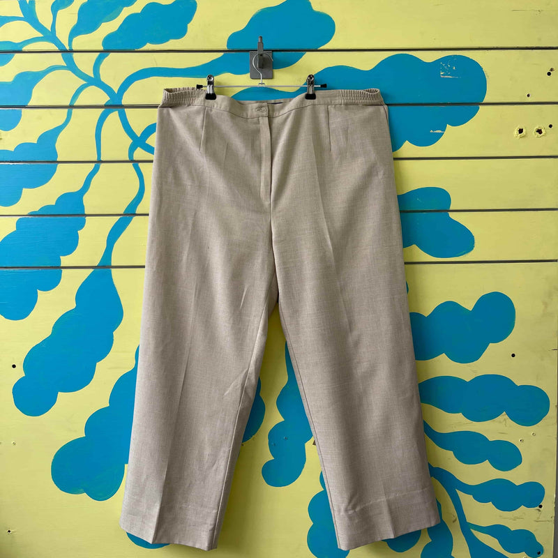 Pantalon beige talla 20 - Image 1