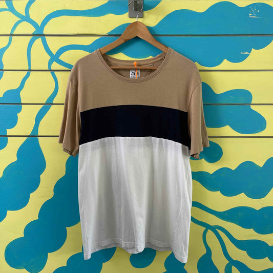 Camiseta hombre cafe,azul, blanca talla L