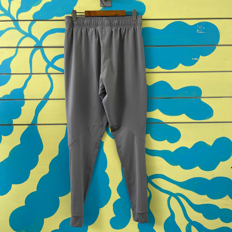 Pantalon deportivo gris talla S/M - Image 2
