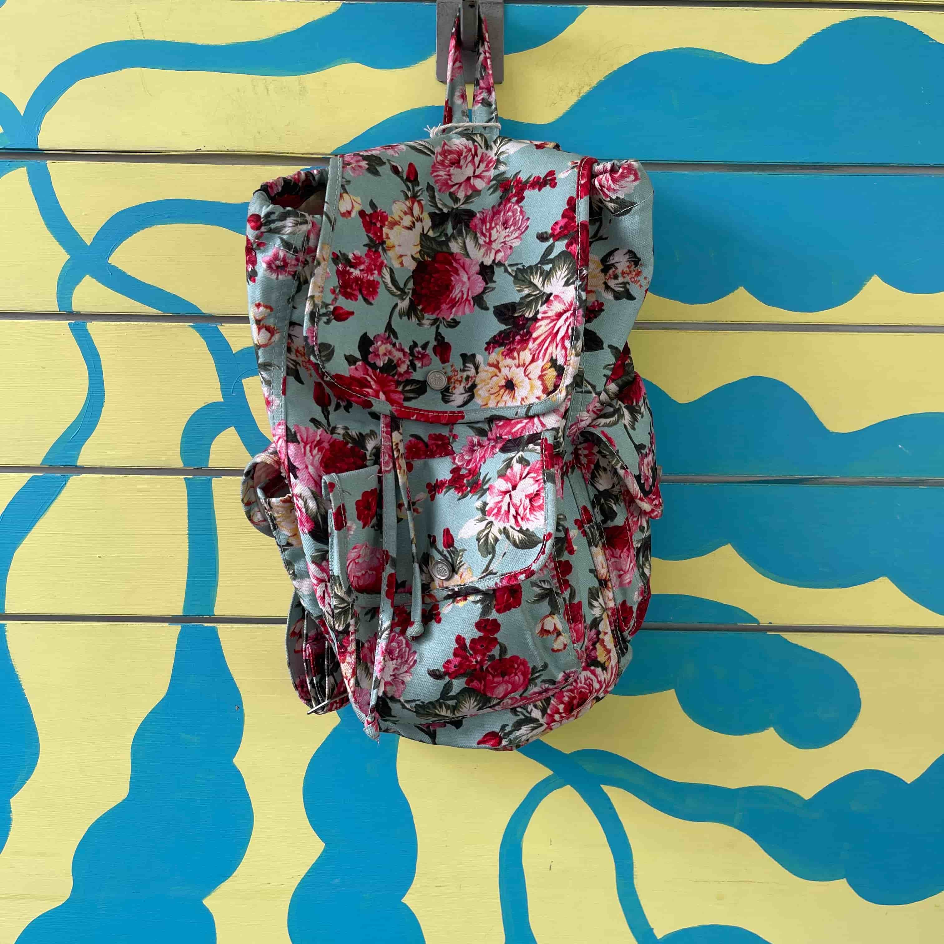 Mochila Verde azul con flores - Gallery 1