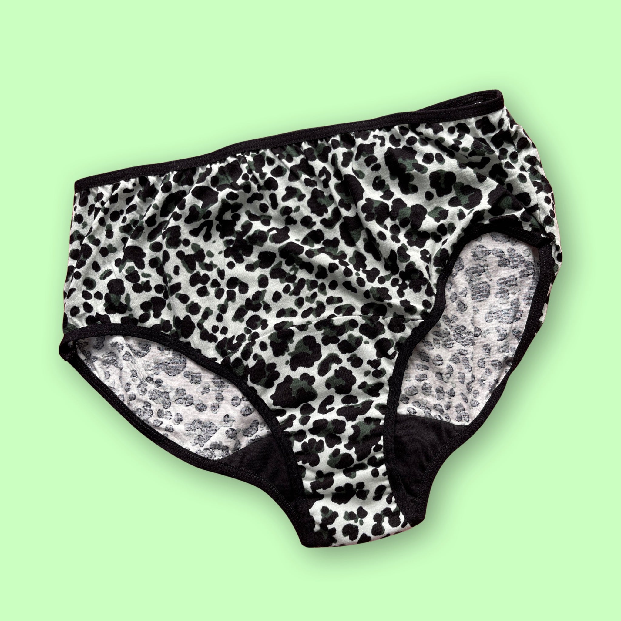 Panty para el Periodo Menstrual Animal Print Verde Xiua - Gallery 1