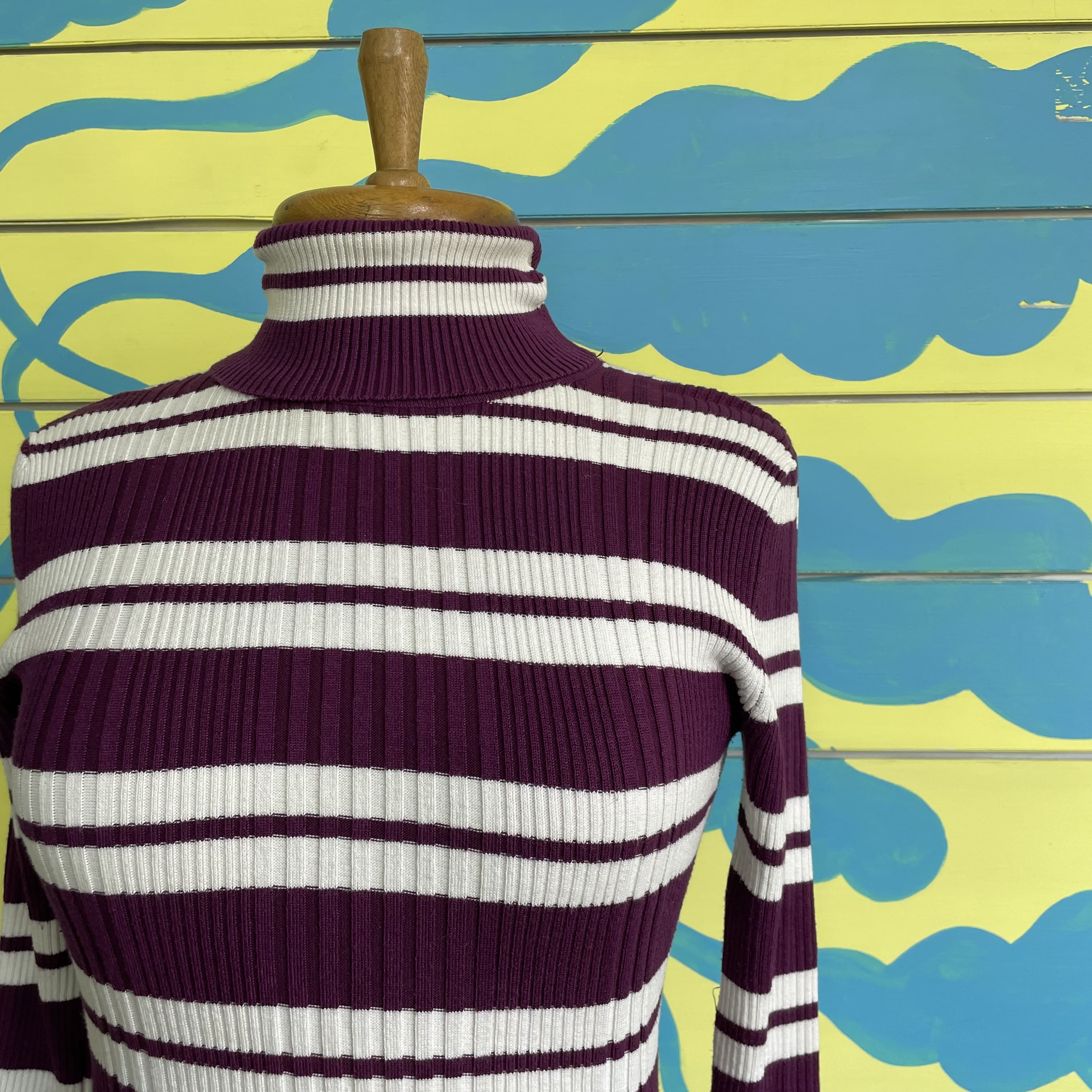 Saco Cuello Tortuga Rallas Morada y Blanca - Gallery 2