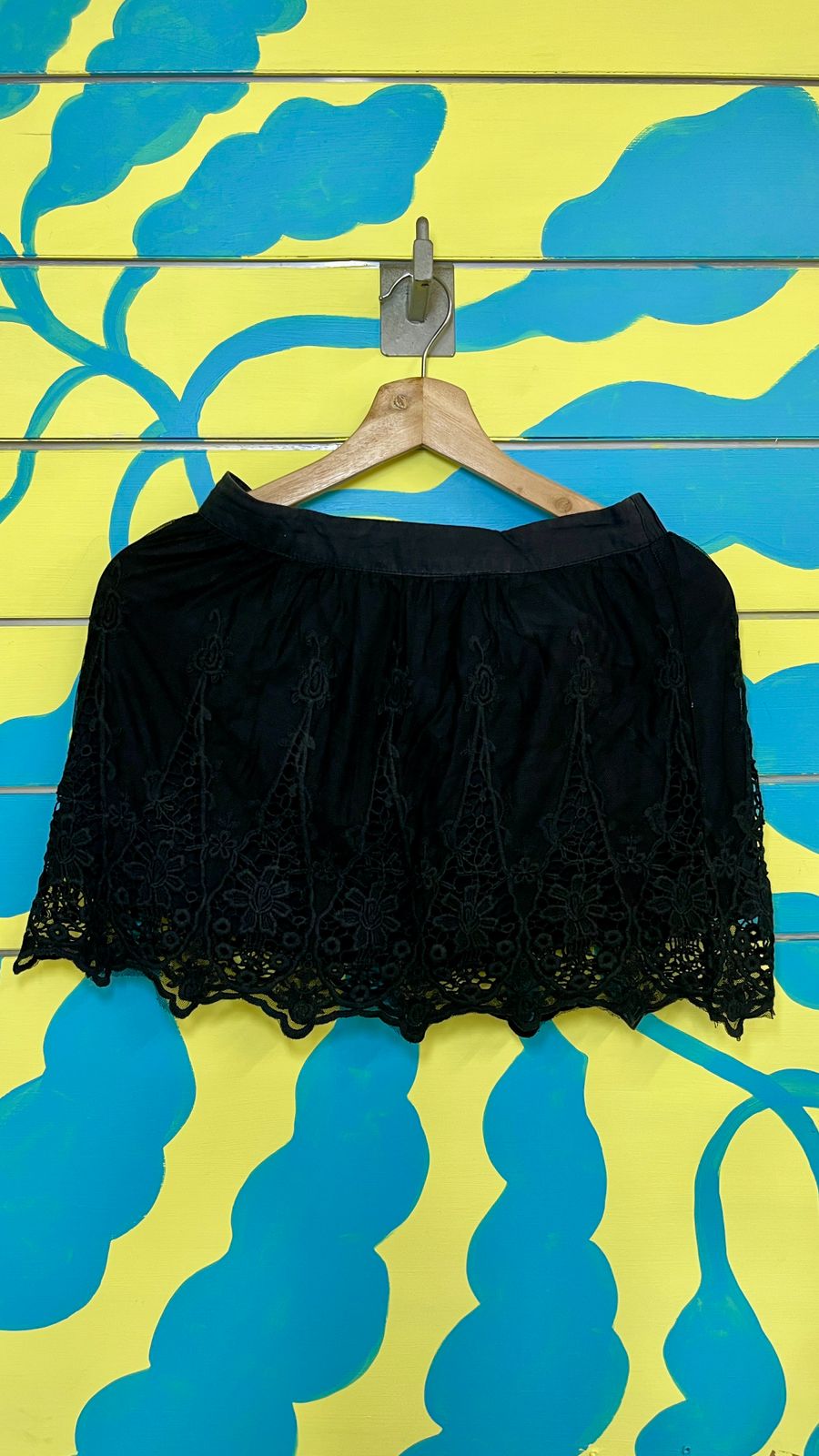 Falda Negra Malla Encaje - Gallery 1