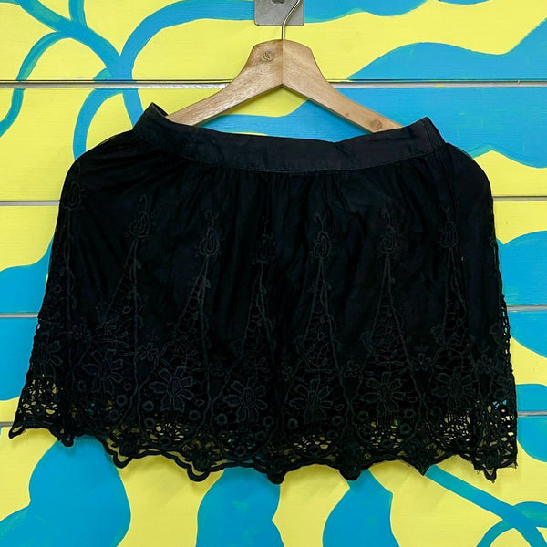 Falda Negra Malla Encaje