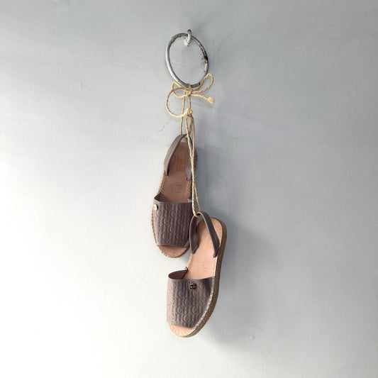 Alpargatas en Cuero Estampado CH