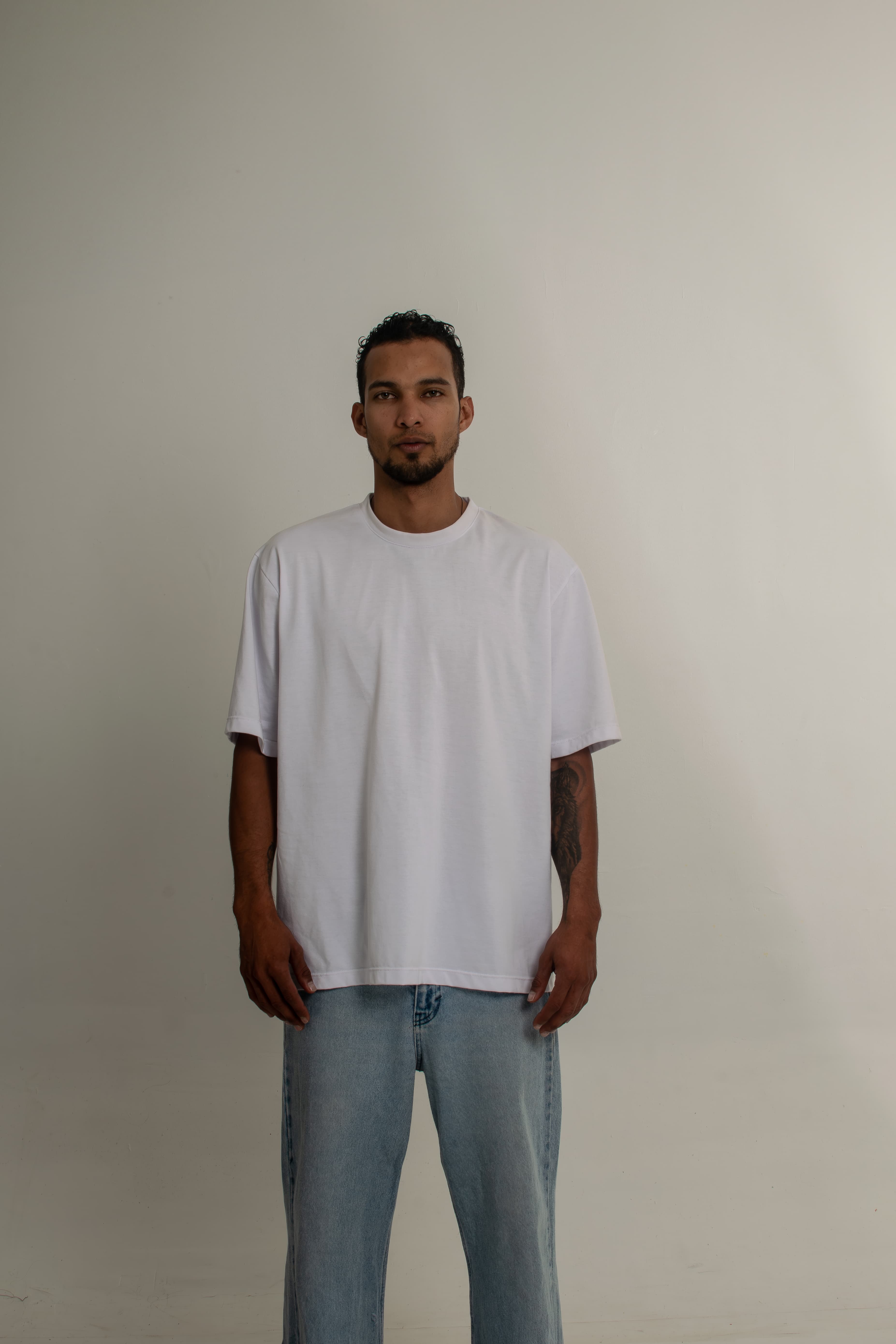Camiseta Berlín Blanca 100% Algodón Box Fit Andante - Gallery 1