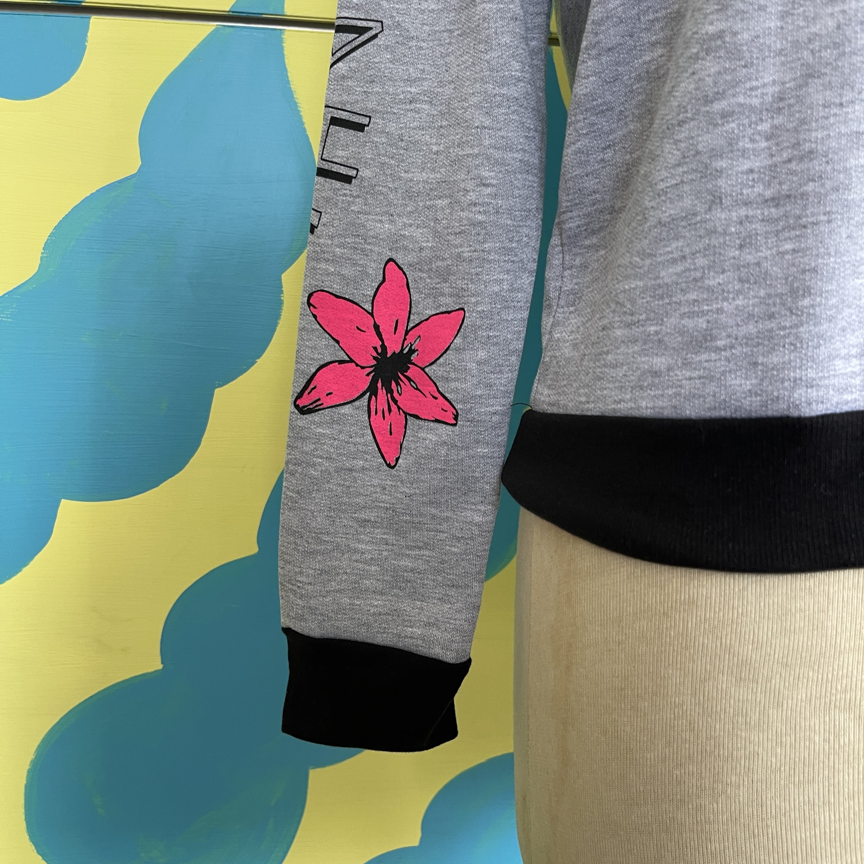 Buzo Gris con Rib Negro - Gallery 3