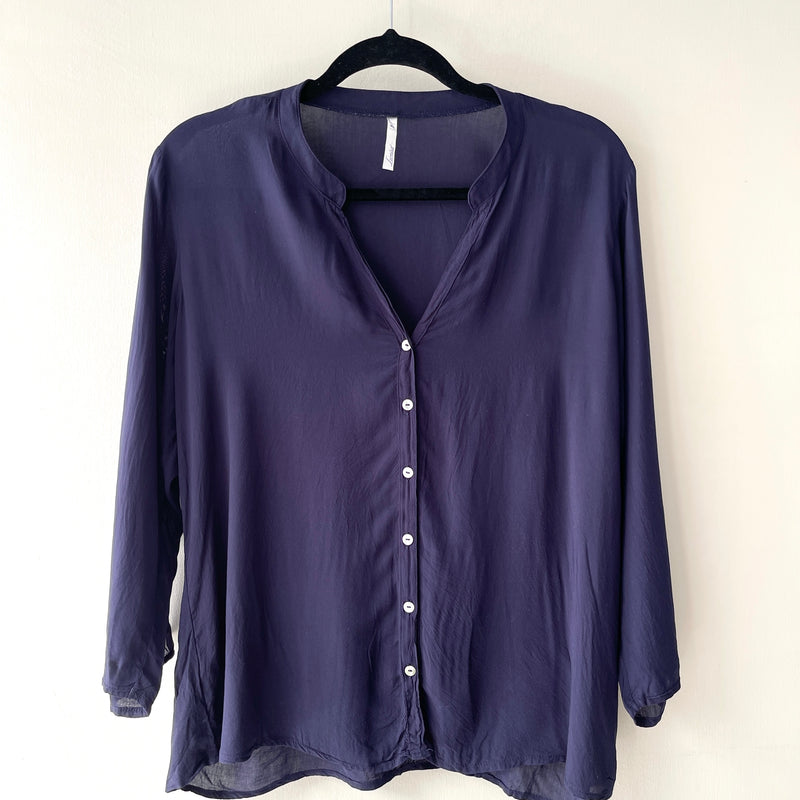 Camisera Botones Azul Nautico Cuello V - Image 2