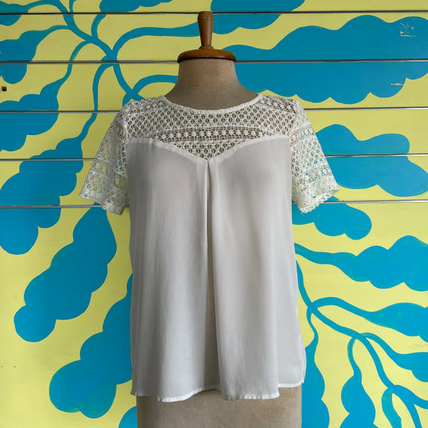 Camisa Blanca Manga Bordada