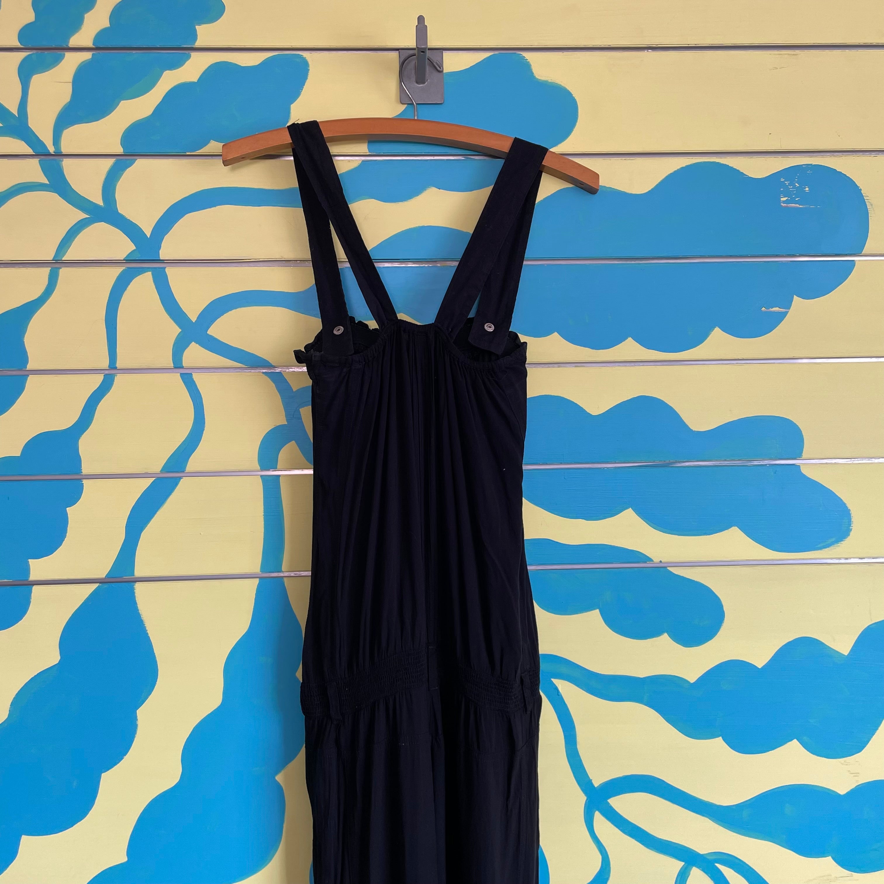 Enterizo Negro Flores Rojas