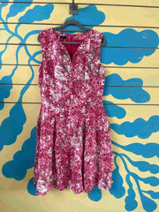 Vestido Rosado de flores rosa