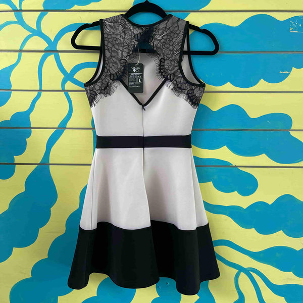 Vestido blanco y negro - Secondary