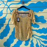 Blusa amarilla con flores - Thumbnail 1