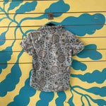 Camiseta azul con figuras - Thumbnail 2