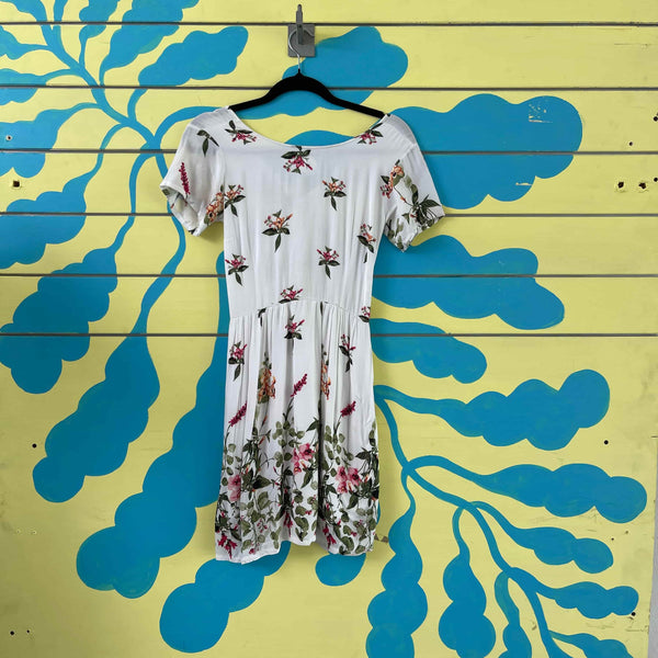 Vestido blanco de floresamarillas y rojas - Secondary
