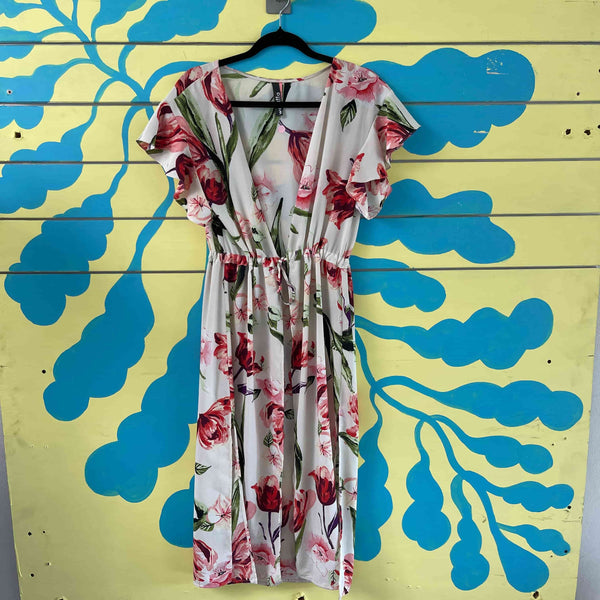 Vestido blanco flores grandes rojas verdes