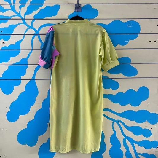 Vestido amarillo y de colores