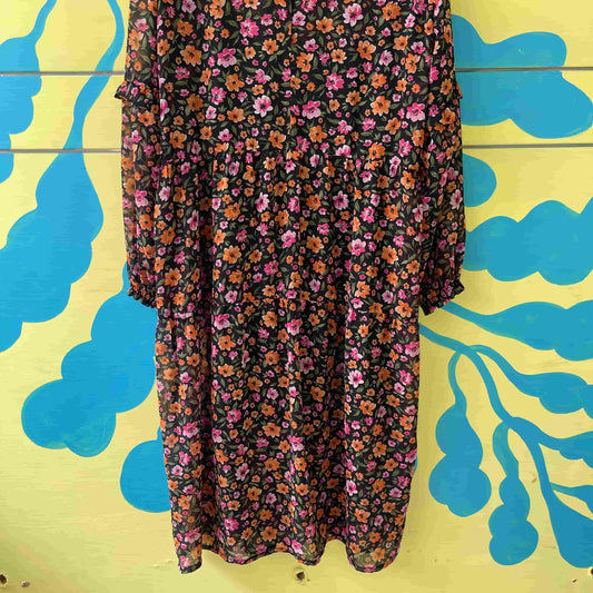 Vestido Negro con flores rosa y naranja