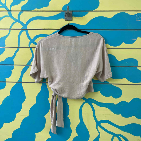 Blusa corta de lino beige - Secondary
