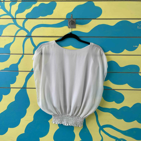 Blusa blanca con resorte - Secondary