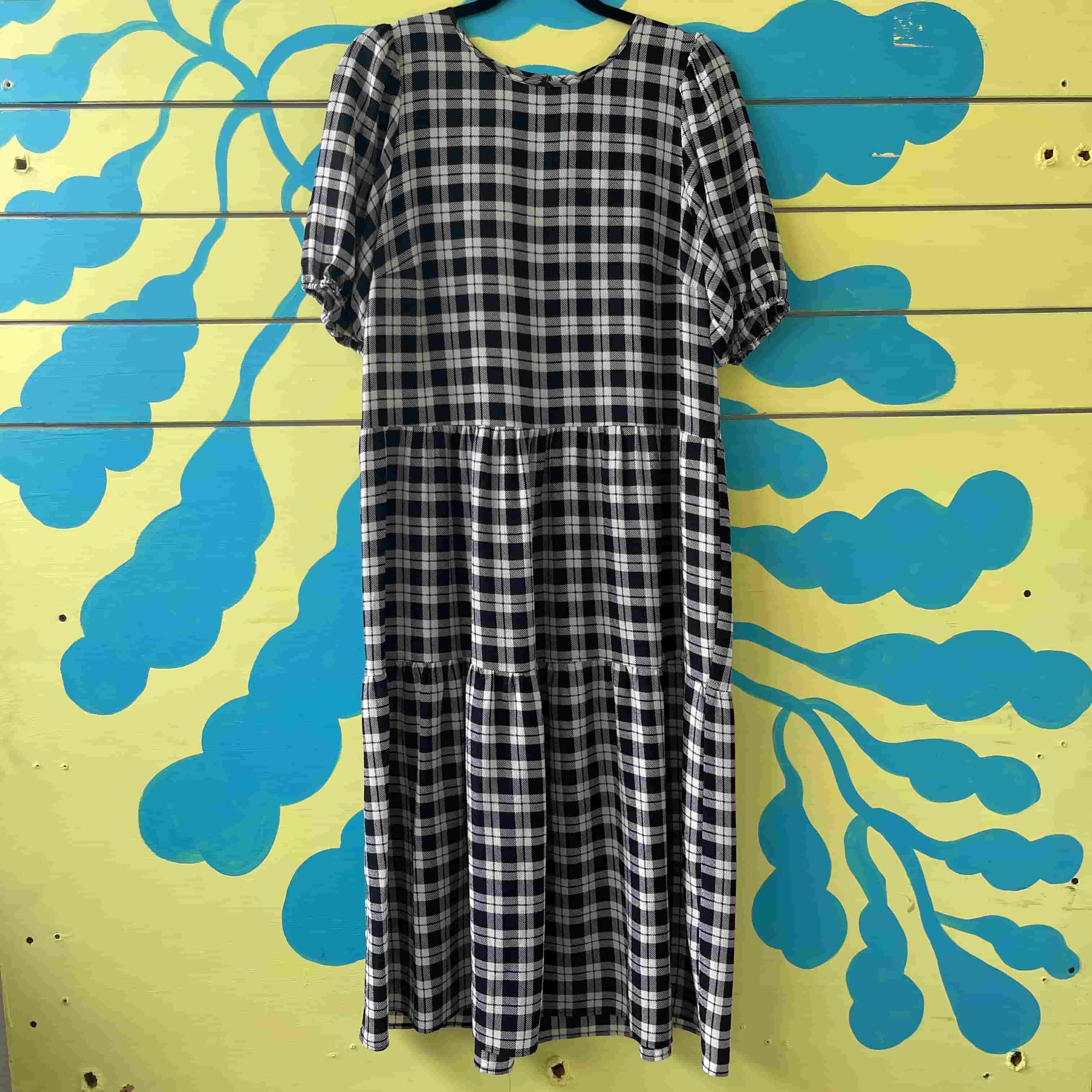Vestido de cuadros negro y blanco talla M