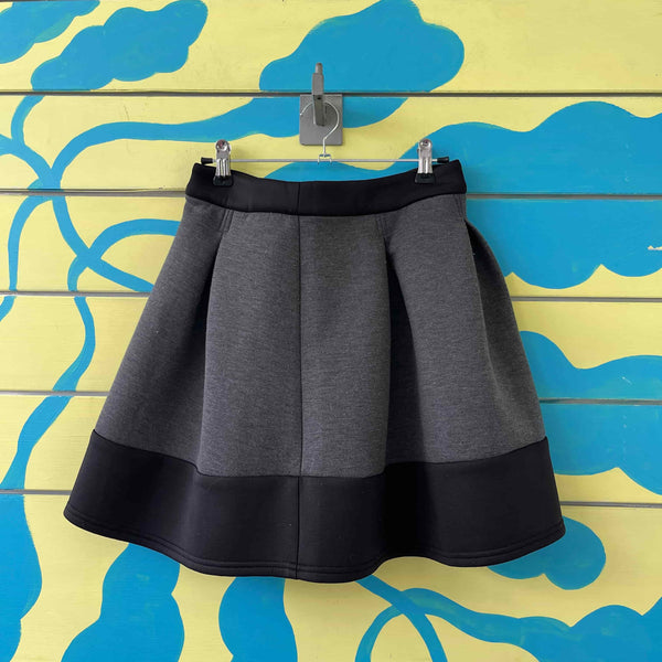 Falda Campana Gris con Negro Talla 36