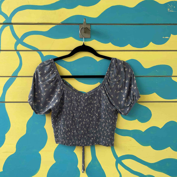 crop top azul con flores talla XS - Secondary