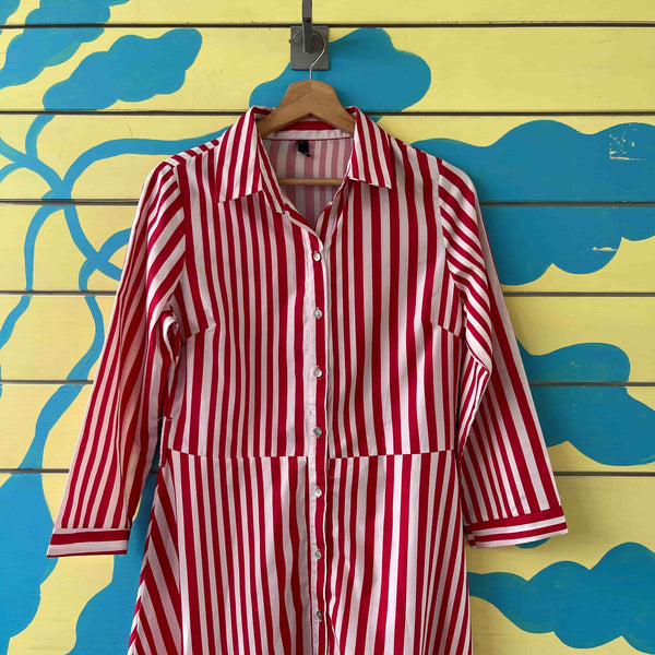 Vestido de rayas rojas talla L