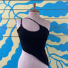 Blusa negra asimetrica talla S