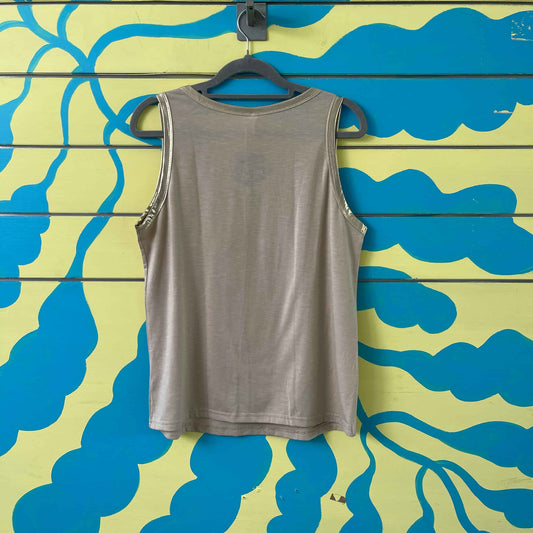Camiseta beige brillante talla S