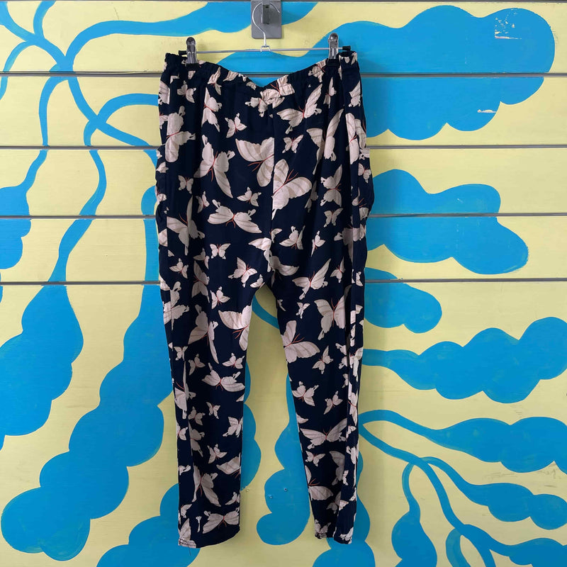 Pantalon mariposa talla S - Image 2