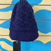 Gorro azul tejido