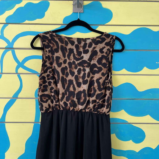 Vestido cola de pato animal print talla M