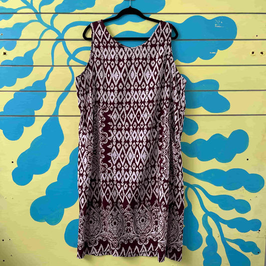 Vestido vinotinto con estampado en blanco talla L