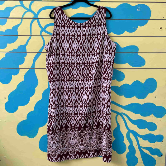 Vestido vinotinto con estampado en blanco talla L