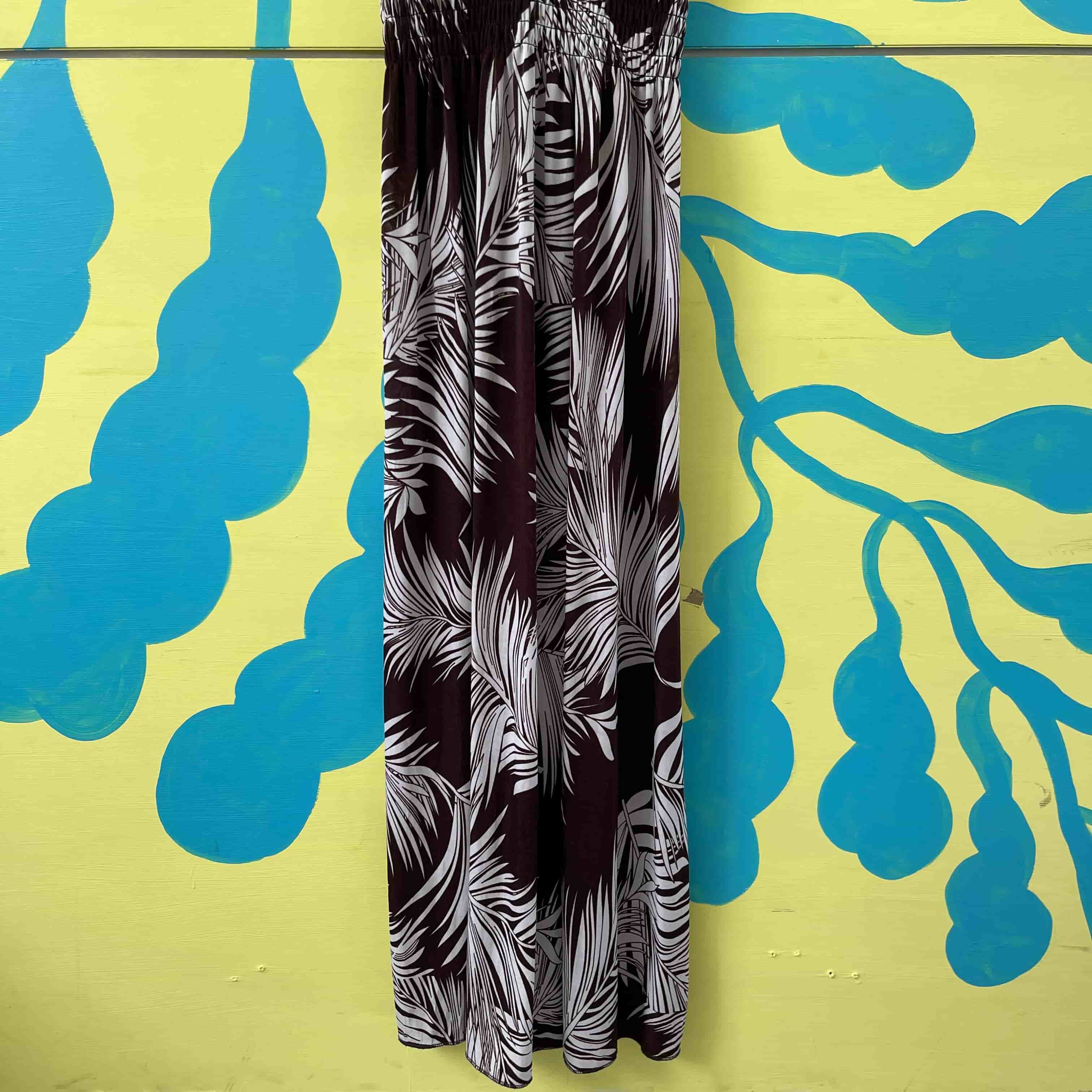 Vestido cafe con blanco talla M