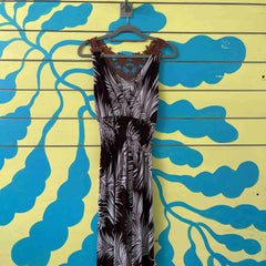 Vestido cafe con blanco talla M