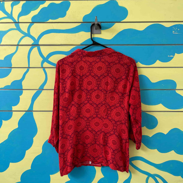 Camisa naranja con arabescos rojos talla M - Secondary
