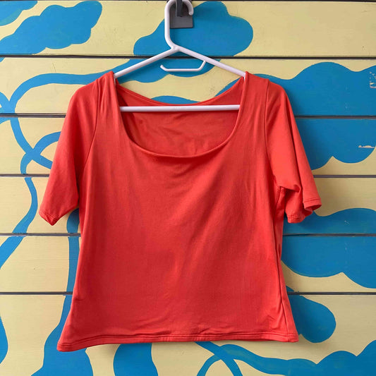 Camisa naranja sin marca talla M