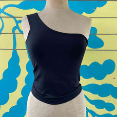 Croptop negro de una manga talla S