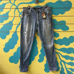 Jean azul claro talla 34