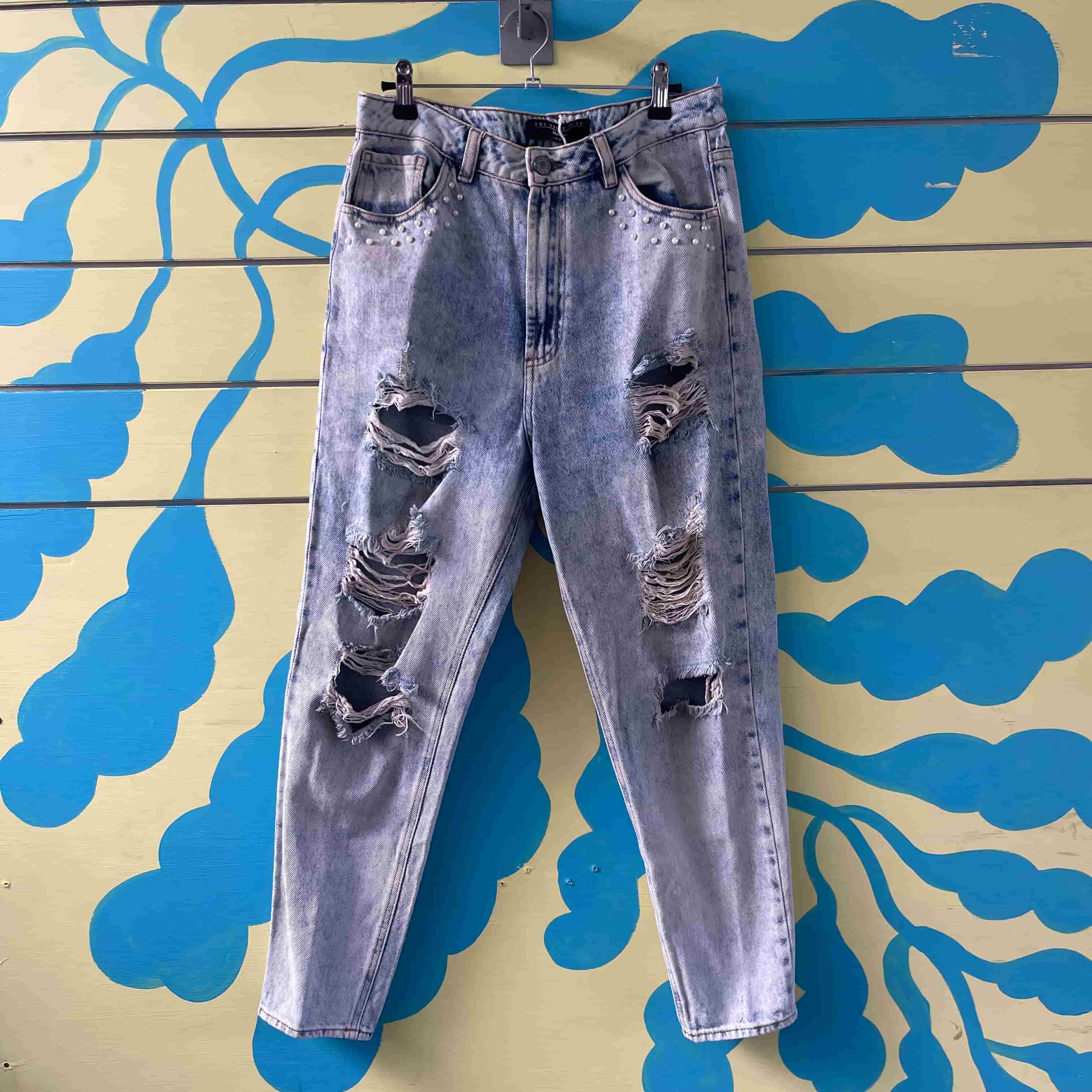 Jean azul con perlas talla 30