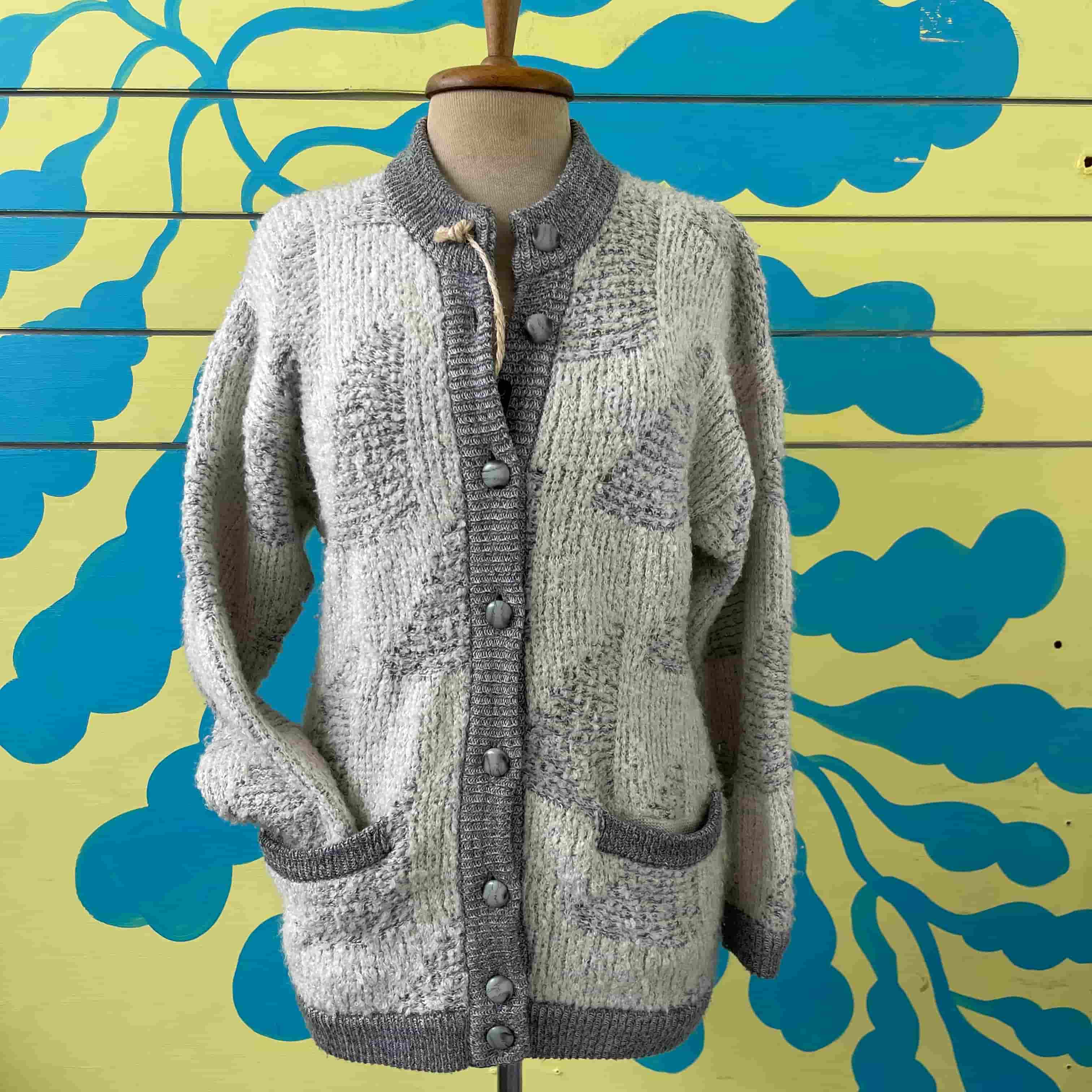 Saco blanco y gris talla L - Gallery 1