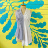 Blusa de rayas azules sin marca